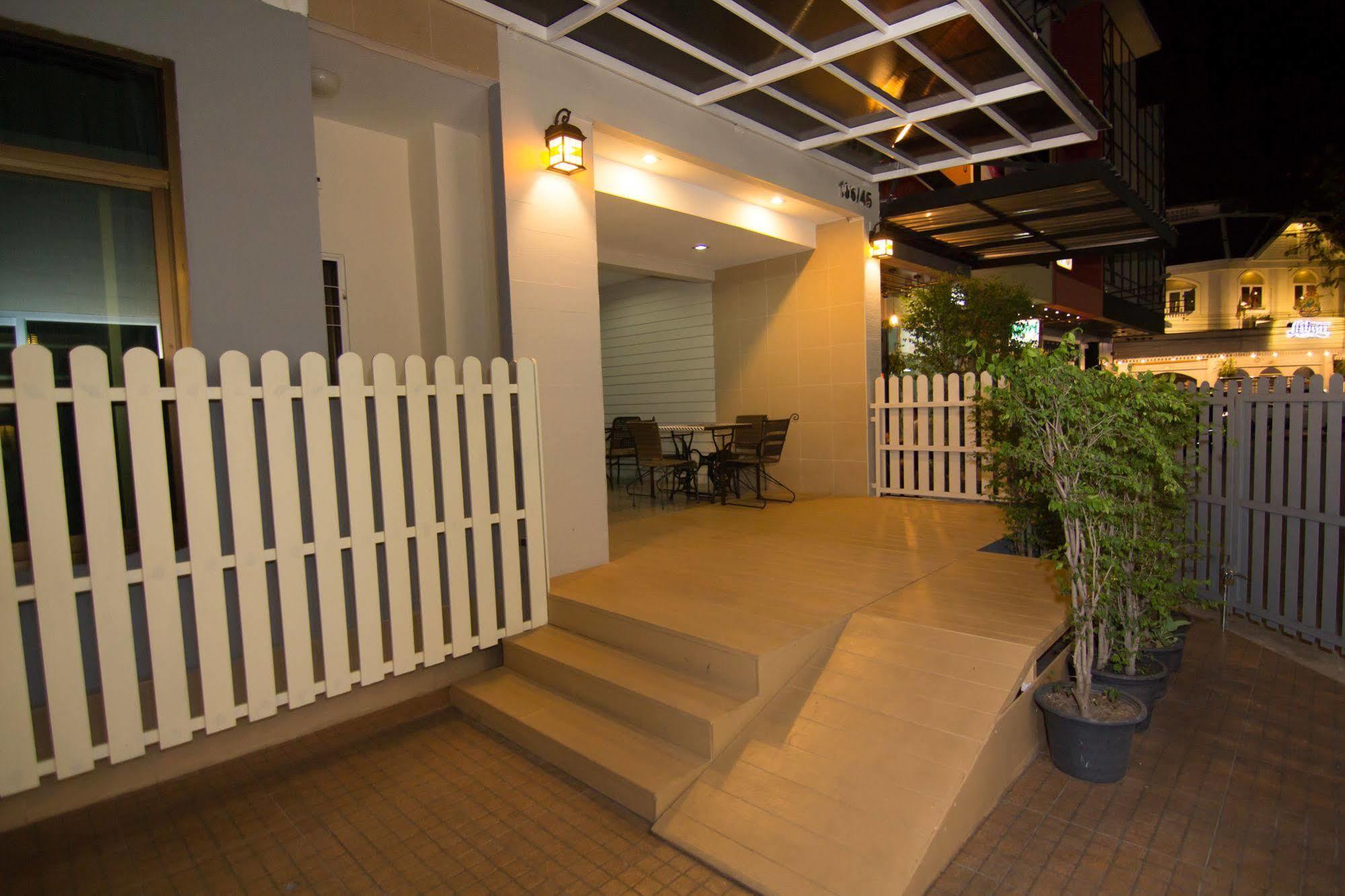 Prajaktra City Hostel Udon Thani Exteriér fotografie