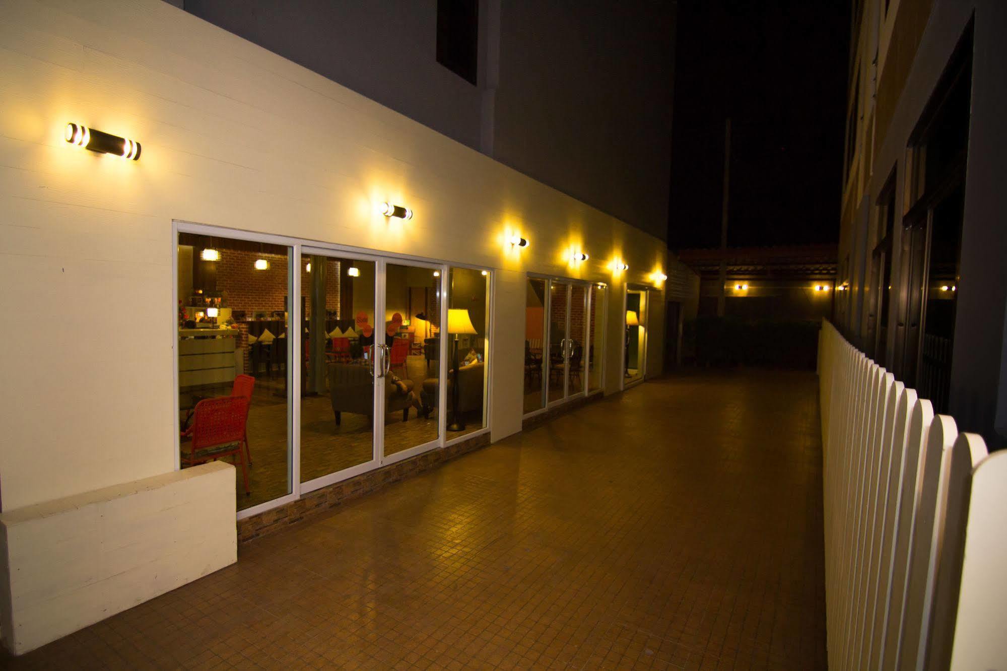 Prajaktra City Hostel Udon Thani Exteriér fotografie